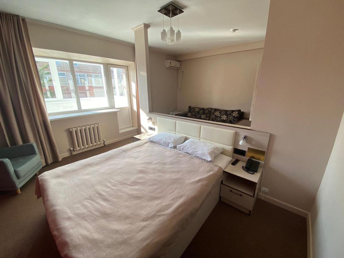 Ulpan Mini Hotel Астана Екстериор снимка