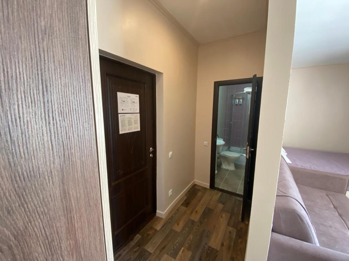 Ulpan Mini Hotel Астана Екстериор снимка