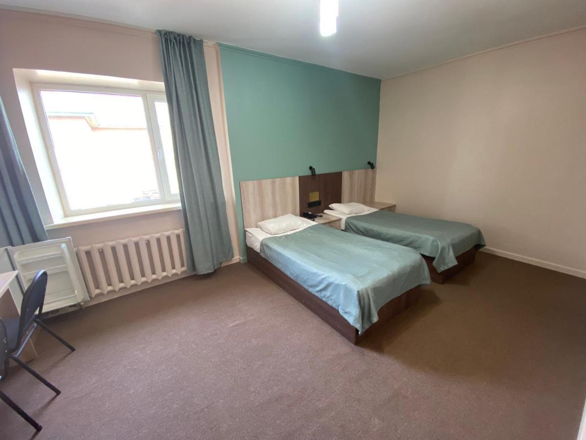 Ulpan Mini Hotel Астана Екстериор снимка