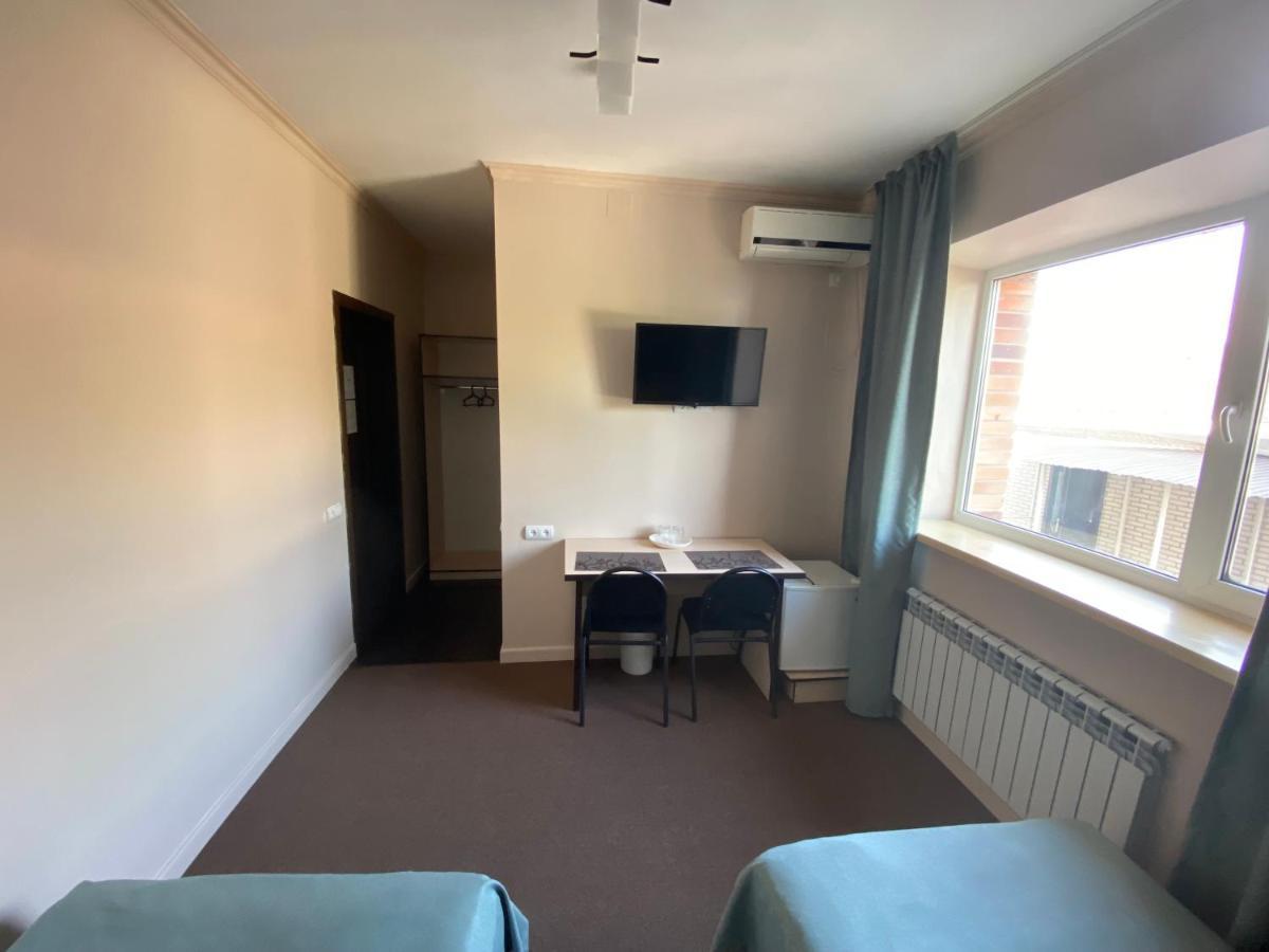 Ulpan Mini Hotel Астана Екстериор снимка