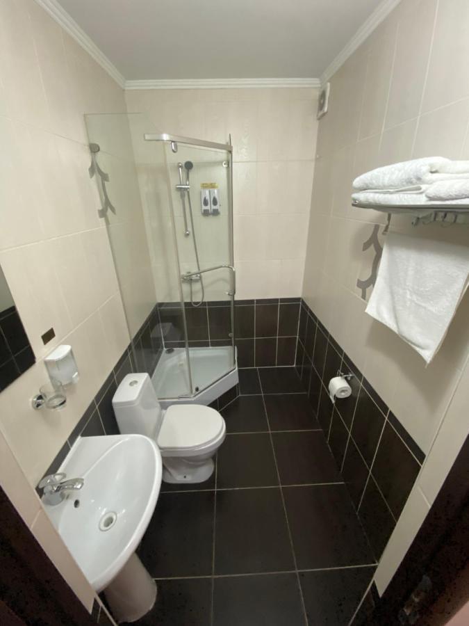 Ulpan Mini Hotel Астана Екстериор снимка