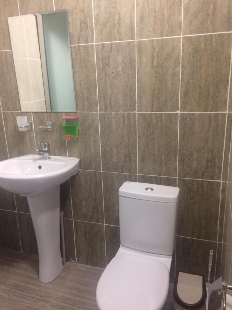 Ulpan Mini Hotel Астана Екстериор снимка