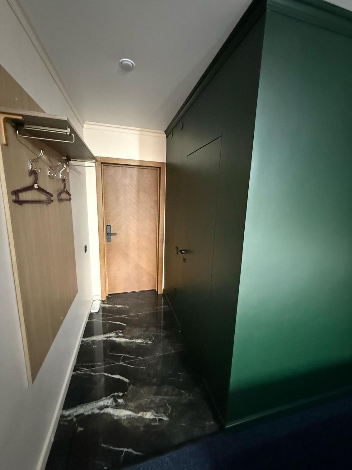 Ulpan Mini Hotel Астана Екстериор снимка