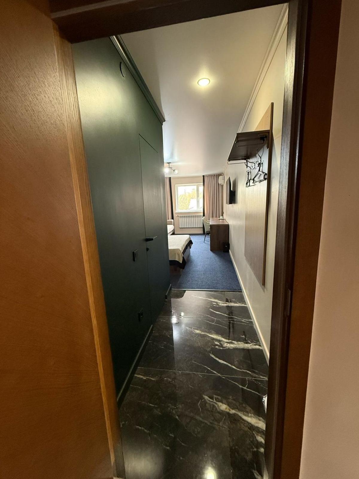 Ulpan Mini Hotel Астана Екстериор снимка