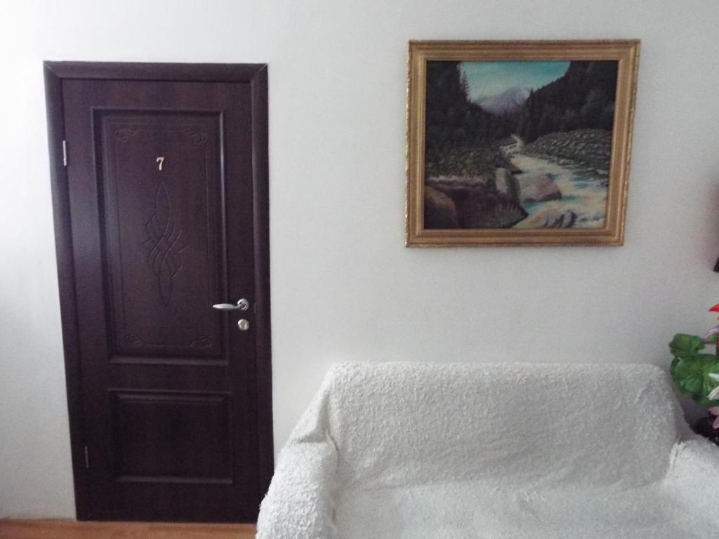 Ulpan Mini Hotel Астана Екстериор снимка