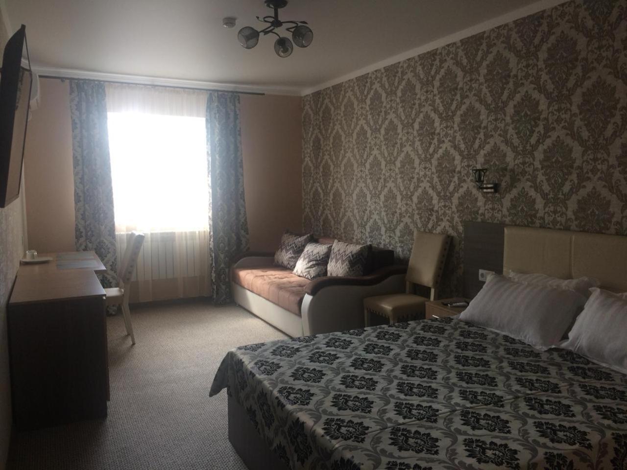 Ulpan Mini Hotel Астана Екстериор снимка